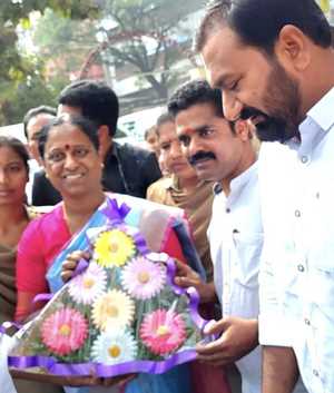 चुनाव आयोग ने केटीआर के खिलाफ आरोपों के लिए तेलंगाना की मंत्री की निंदा की